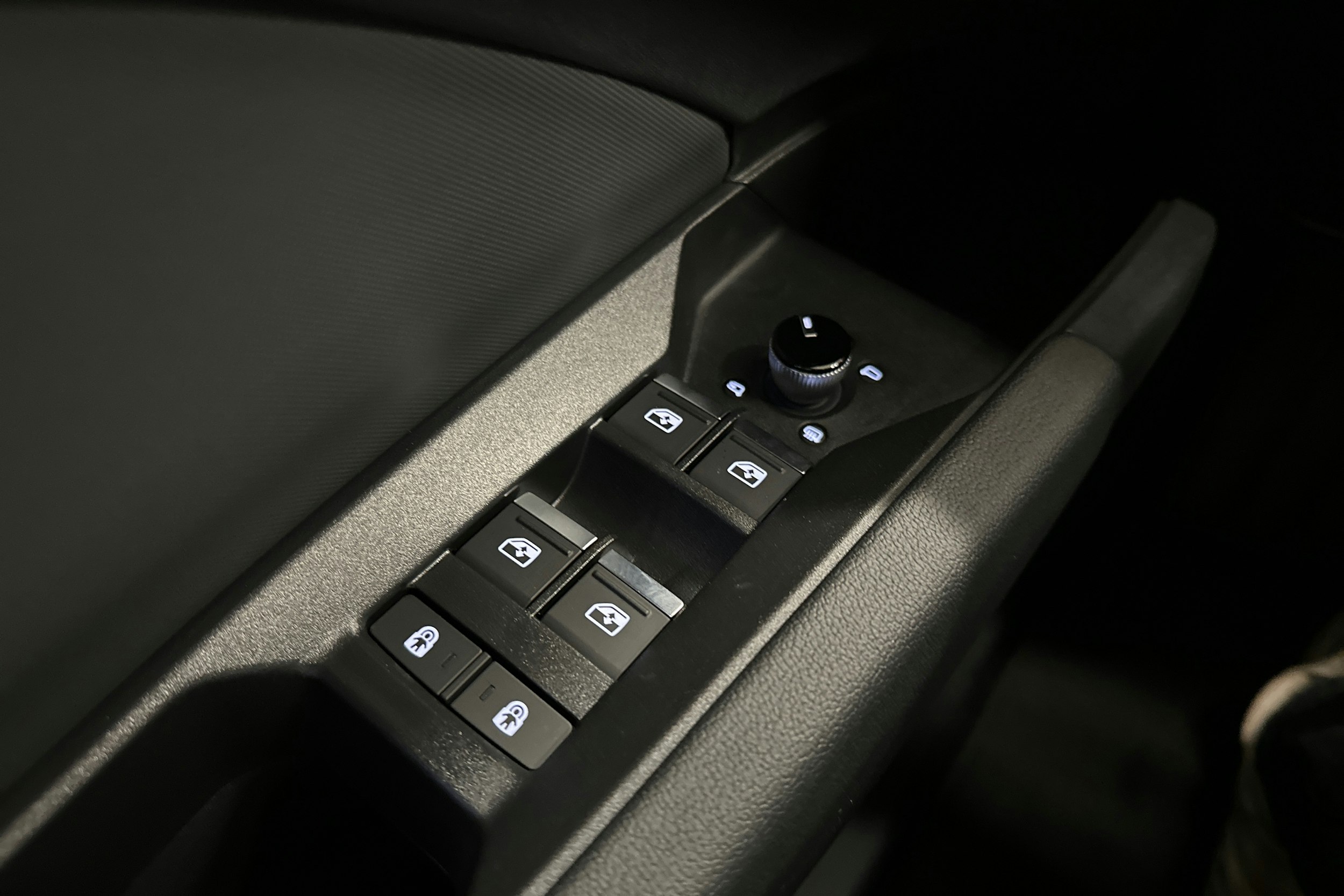 harmaa Audi Q4 e-tron 2024 kuva 17.