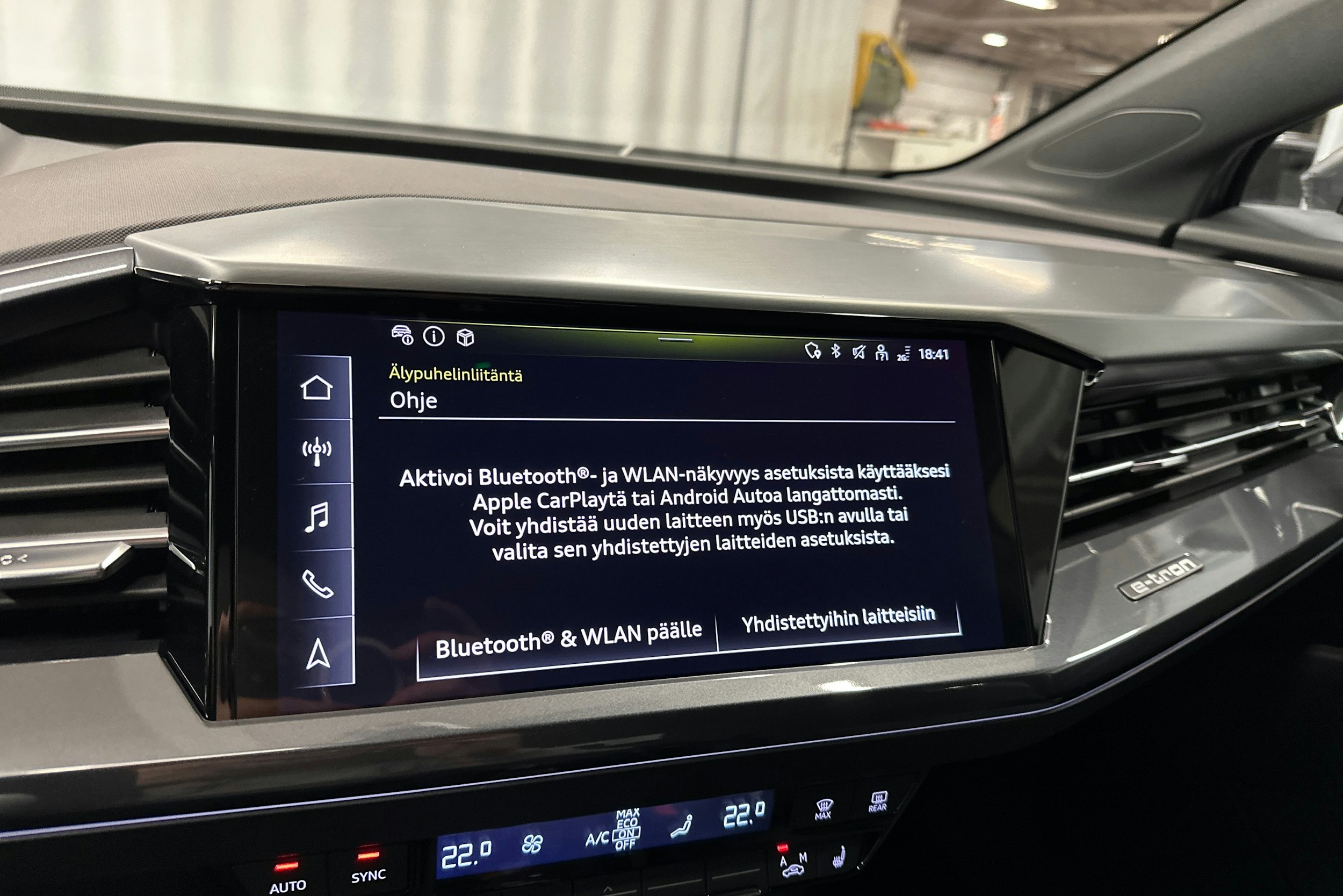 harmaa Audi Q4 e-tron 2024 kuva 22.