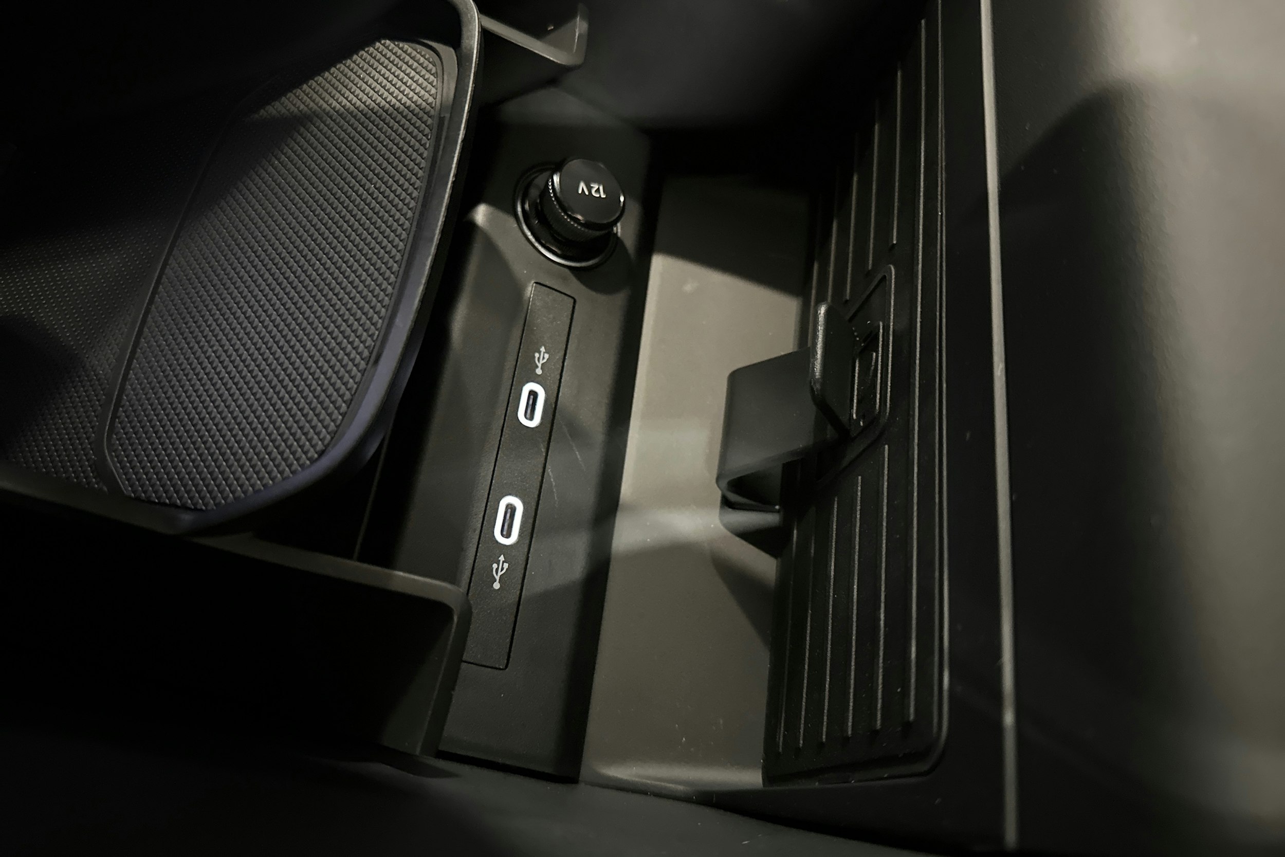 harmaa Audi Q4 e-tron 2024 kuva 24.