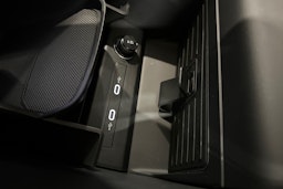 harmaa Audi Q4 e-tron 2024 kuva 24.