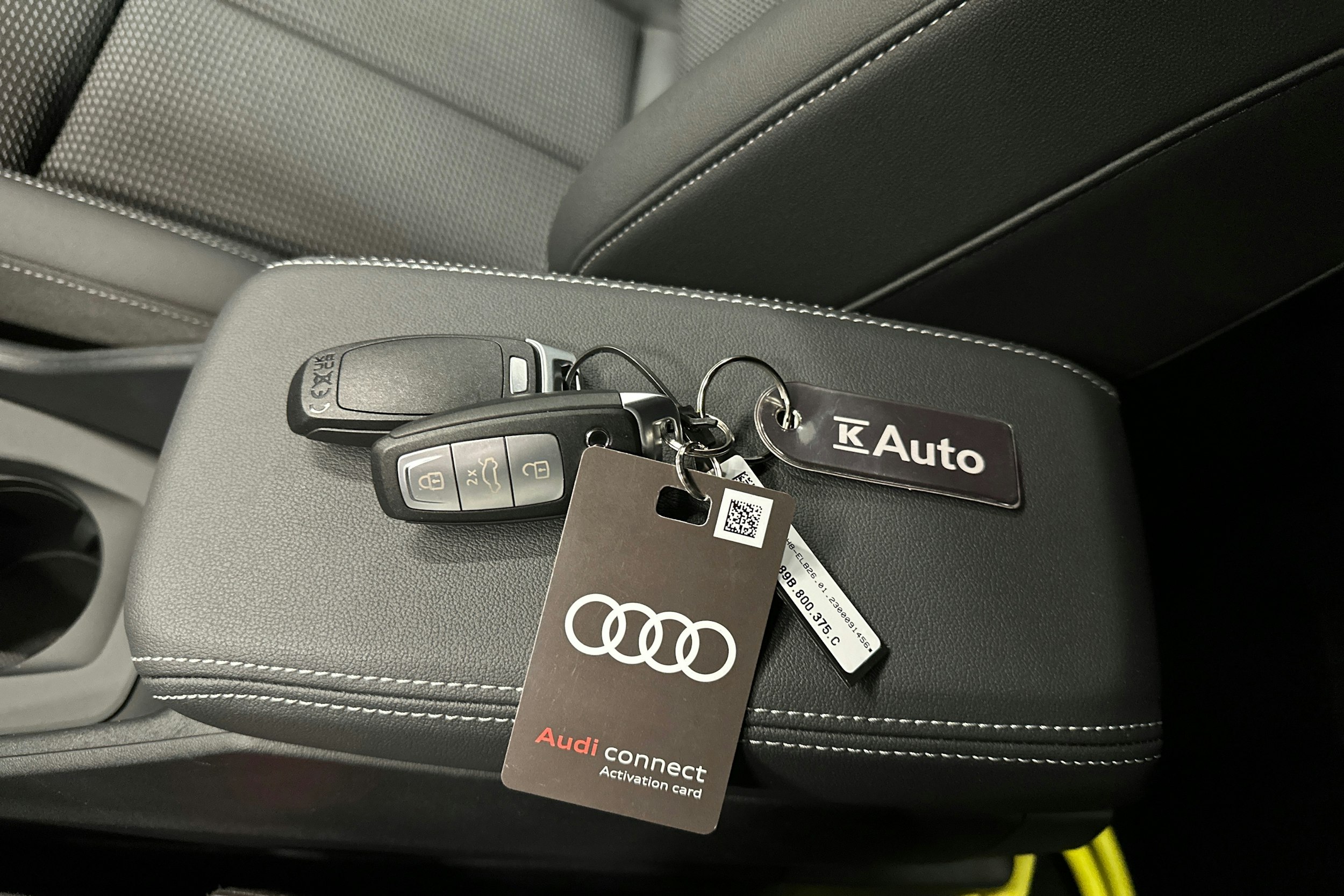 harmaa Audi Q4 e-tron 2024 kuva 32.
