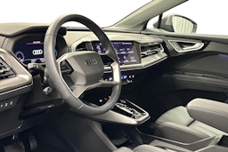 harmaa Audi Q4 e-tron 2024 kuva 6.