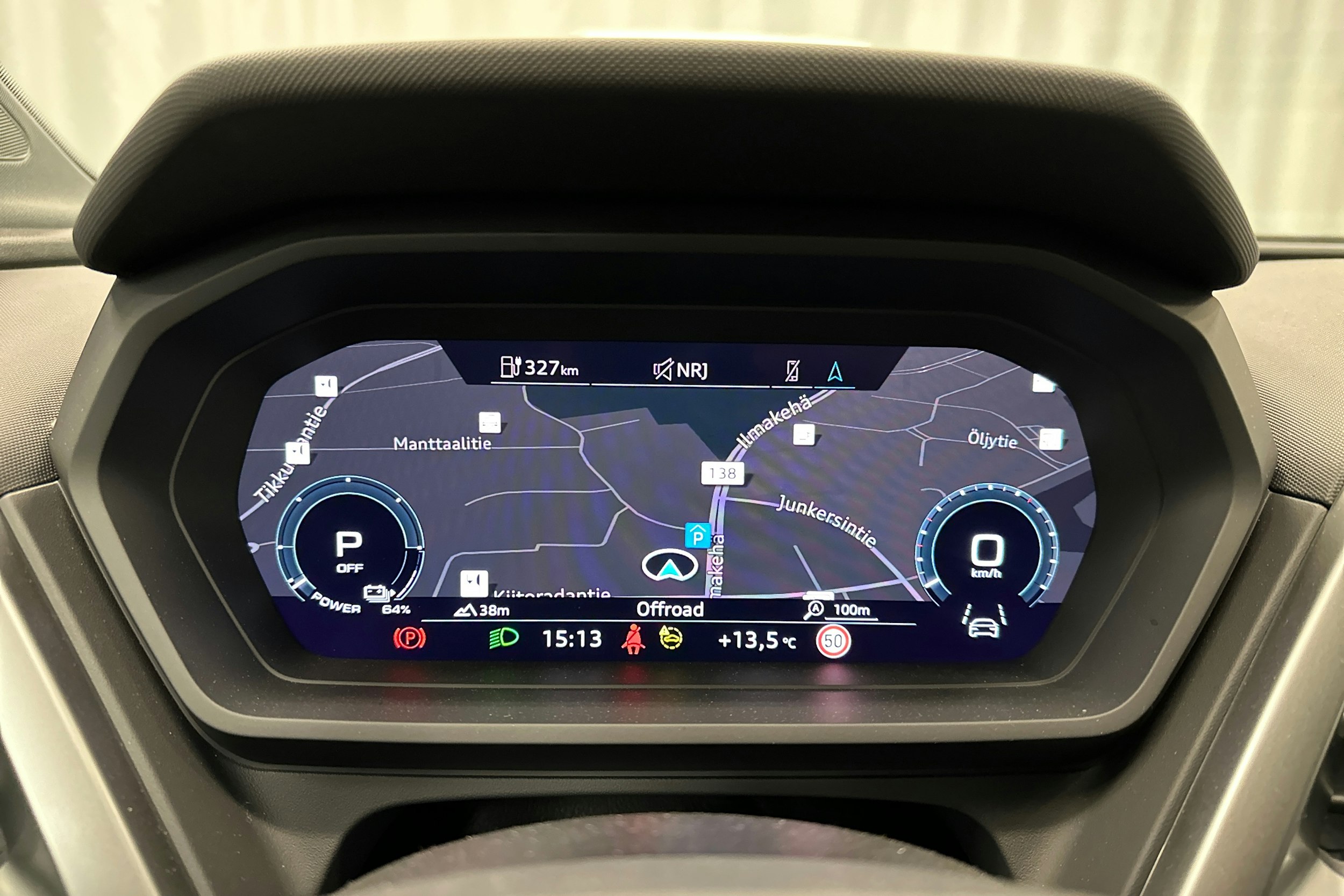 harmaa Audi Q4 e-tron 2024 kuva 14.