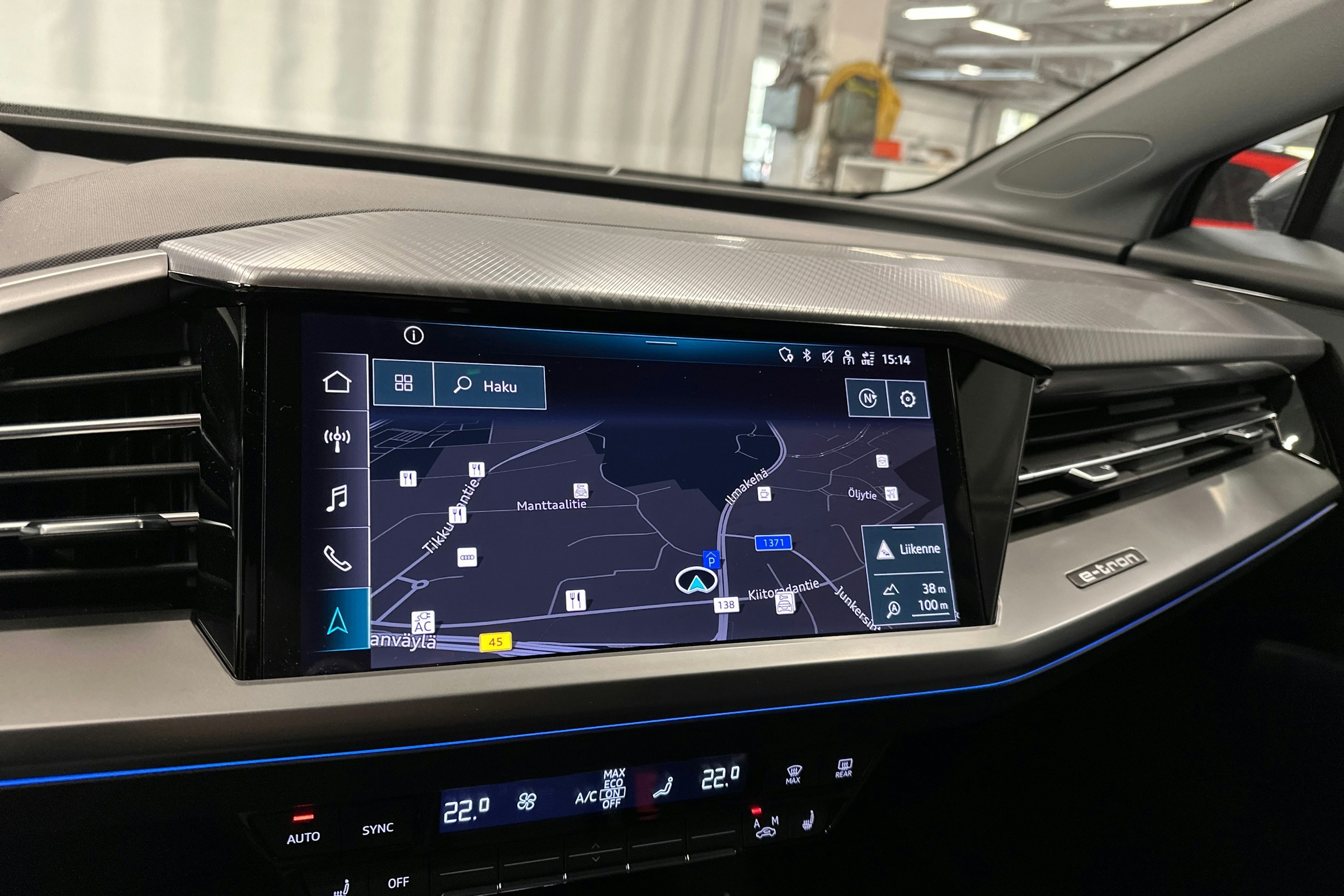 harmaa Audi Q4 e-tron 2024 kuva 18.