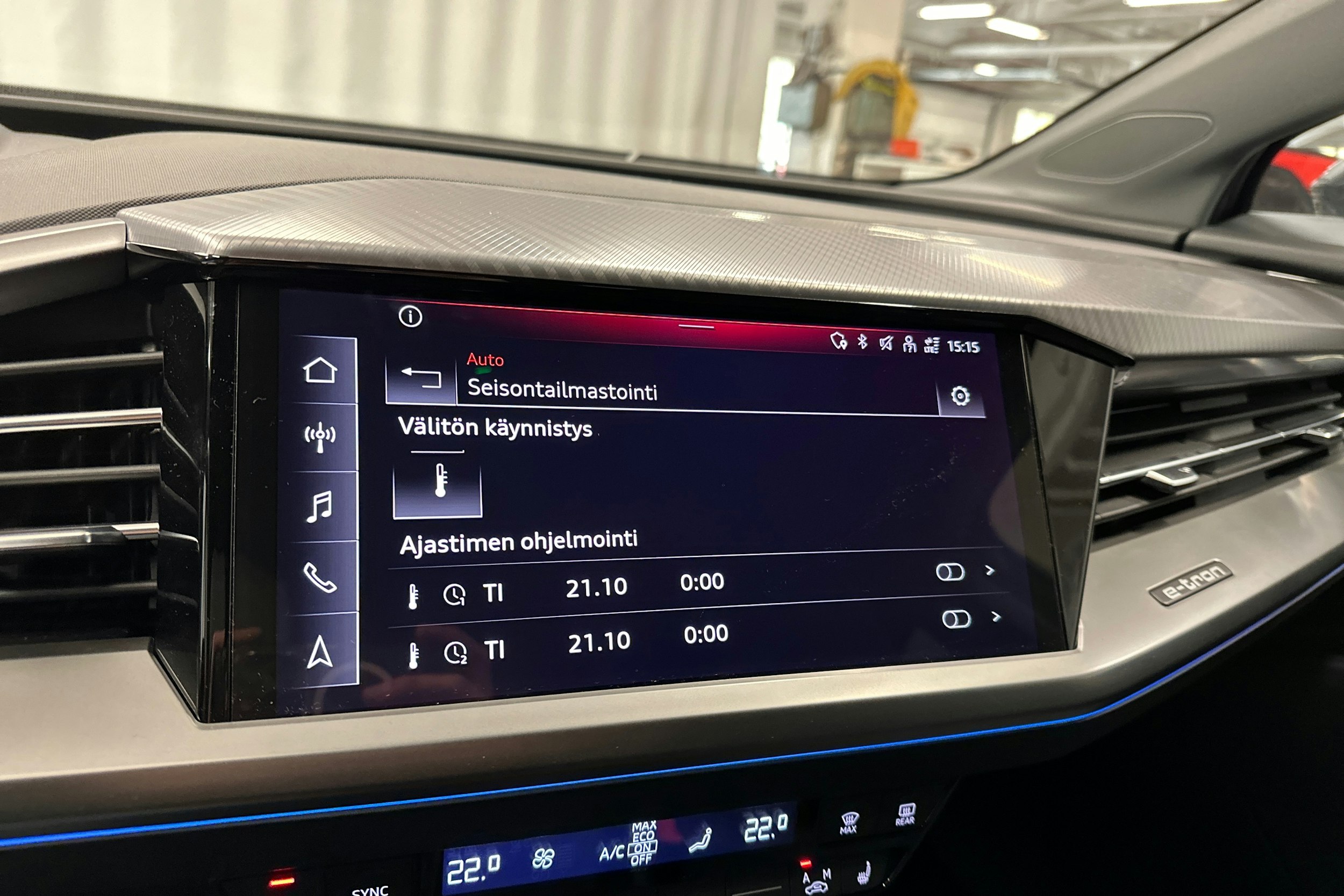 harmaa Audi Q4 e-tron 2024 kuva 24.