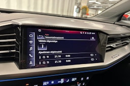 harmaa Audi Q4 e-tron 2024 kuva 24.