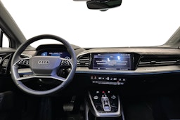 harmaa Audi Q4 e-tron 2024 kuva 9.