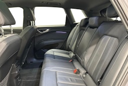 harmaa Audi Q4 e-tron 2024 kuva 10.