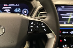 harmaa Audi Q4 e-tron 2024 kuva 15.