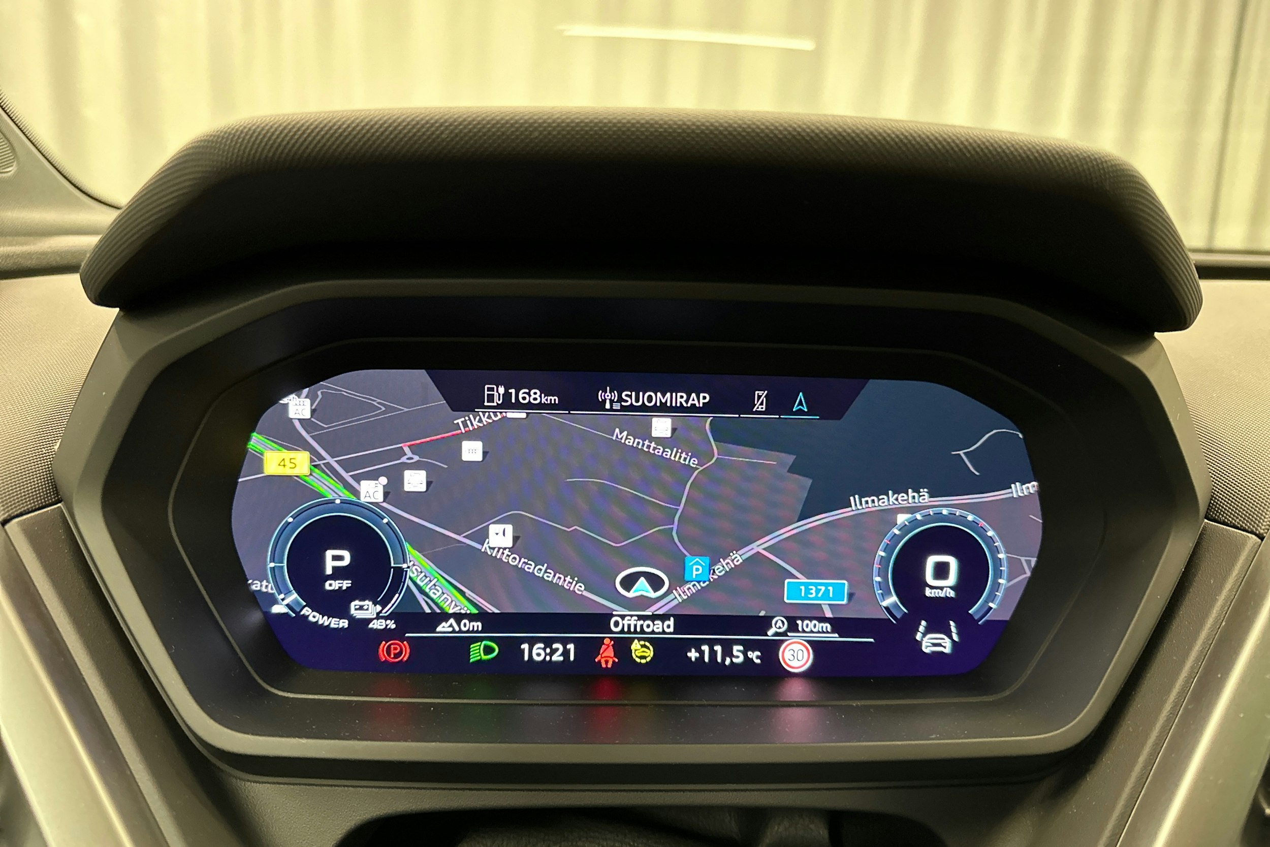 harmaa Audi Q4 e-tron 2024 kuva 18.