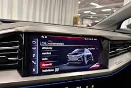 harmaa Audi Q4 e-tron 2024 kuva 22.