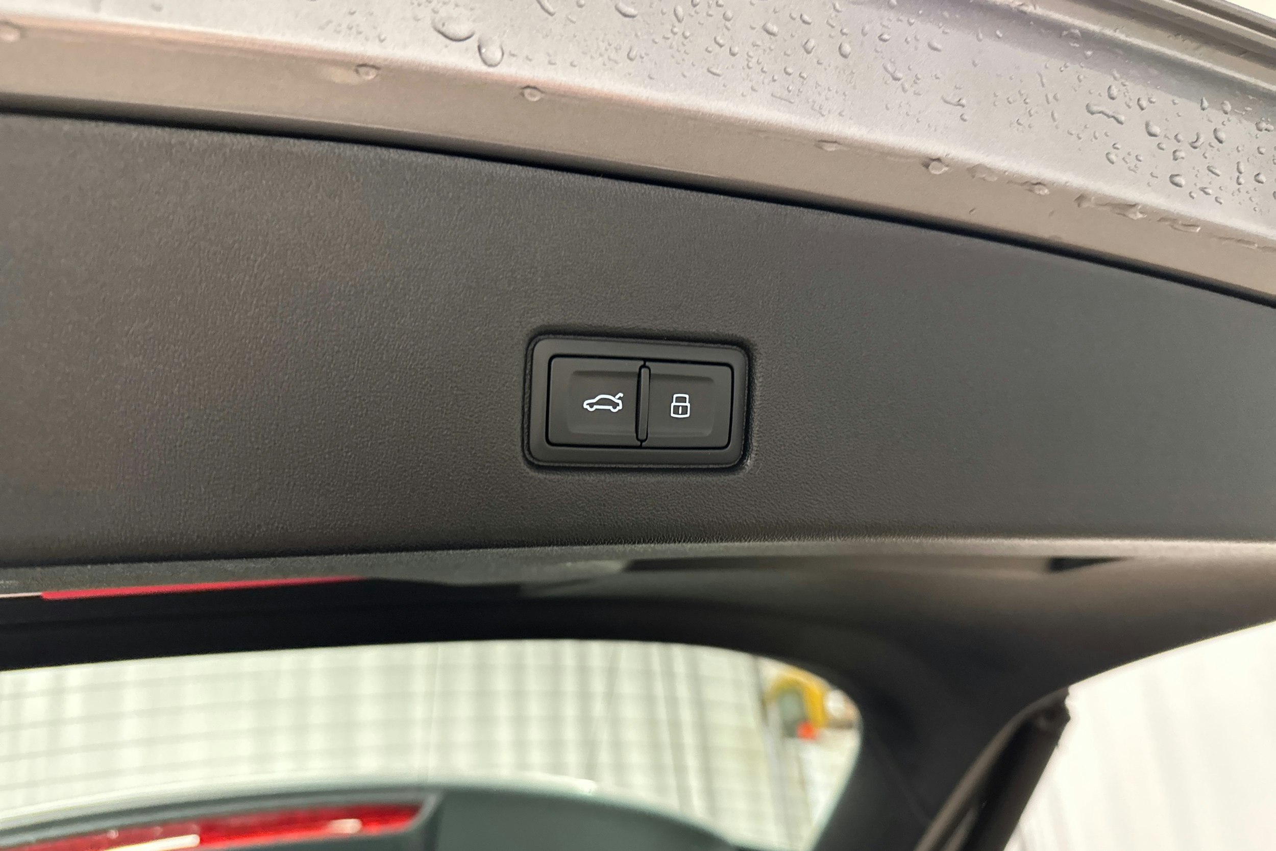 harmaa Audi Q4 e-tron 2024 kuva 30.