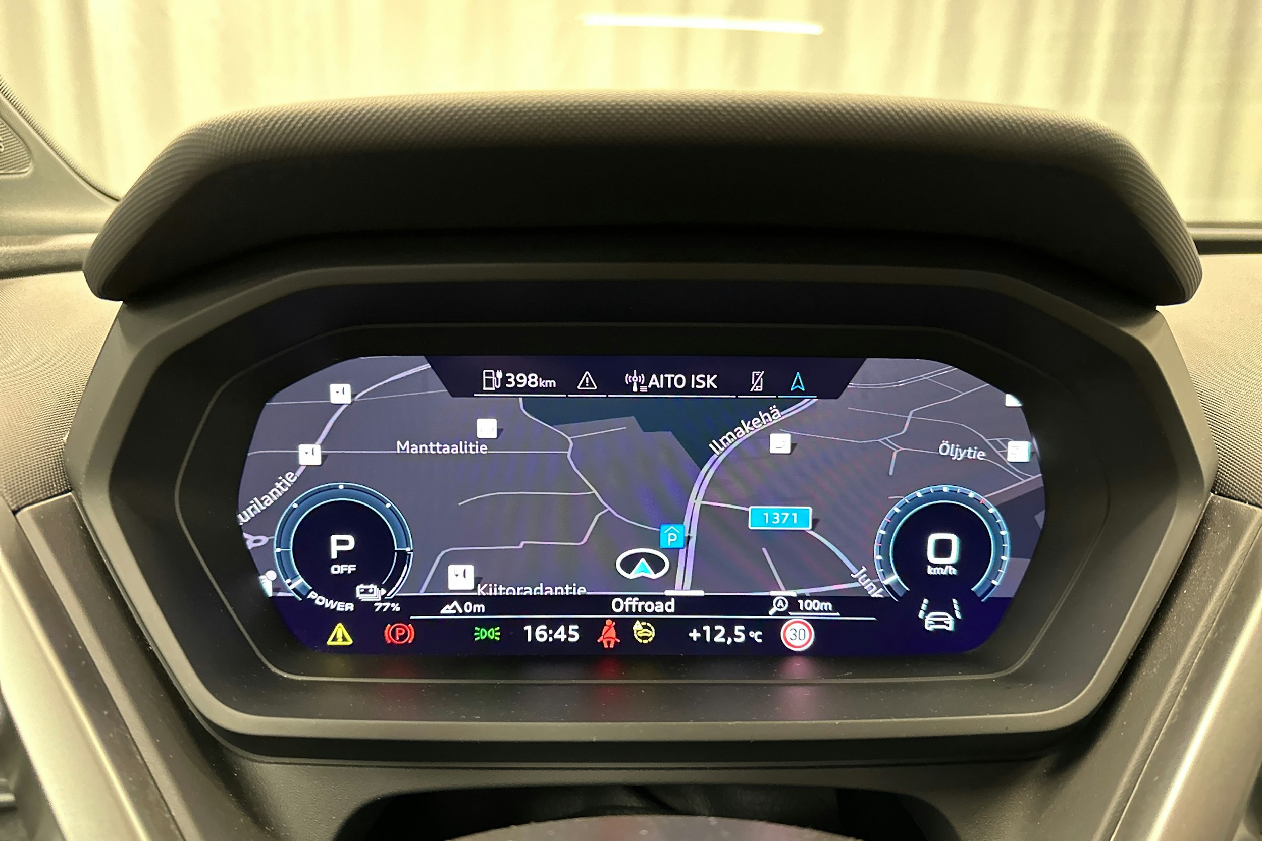 harmaa Audi Q4 e-tron 2024 kuva 15.