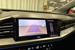 harmaa Audi Q4 e-tron 2024 kuva 18.
