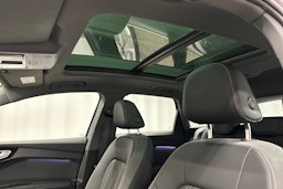 harmaa Audi Q4 e-tron 2024 kuva 28.