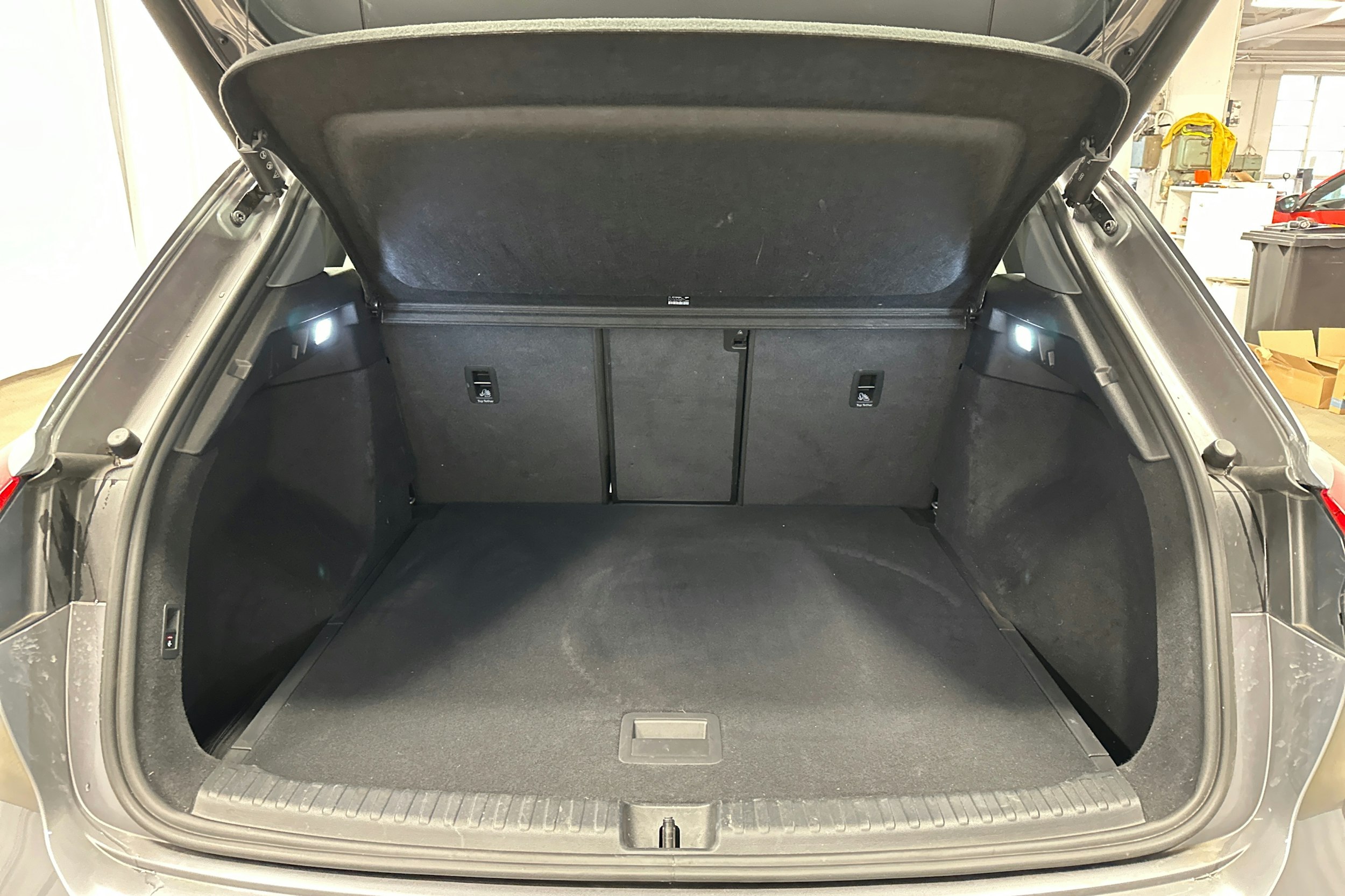 harmaa Audi Q4 e-tron 2024 kuva 29.