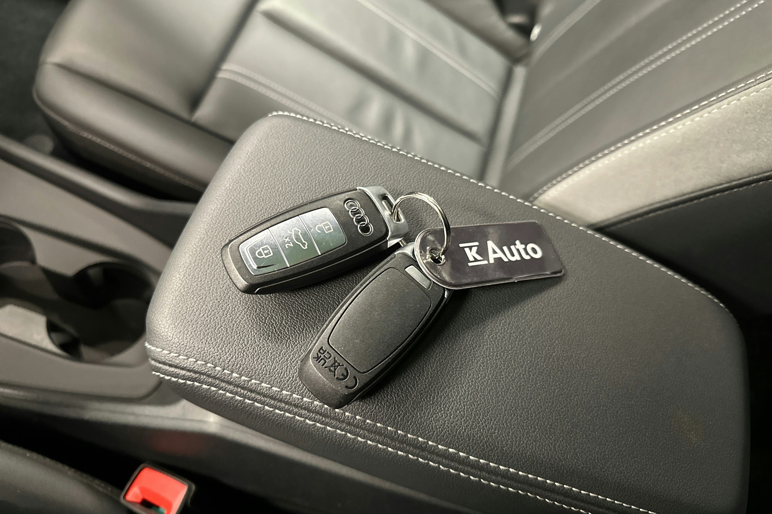 harmaa Audi Q4 e-tron 2024 kuva 32.