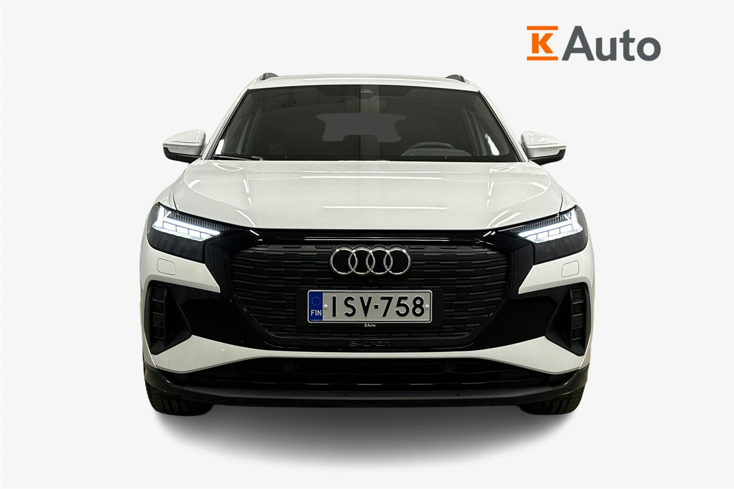 valkoinen Audi Q4 e-tron 2024 kuva 5.