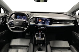 valkoinen Audi Q4 e-tron 2024 kuva 9.