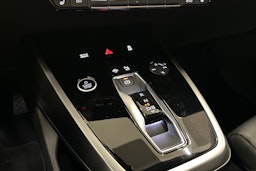 valkoinen Audi Q4 e-tron 2024 kuva 23.