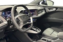 sininen Audi Q4 e-tron 2024 kuva 7.