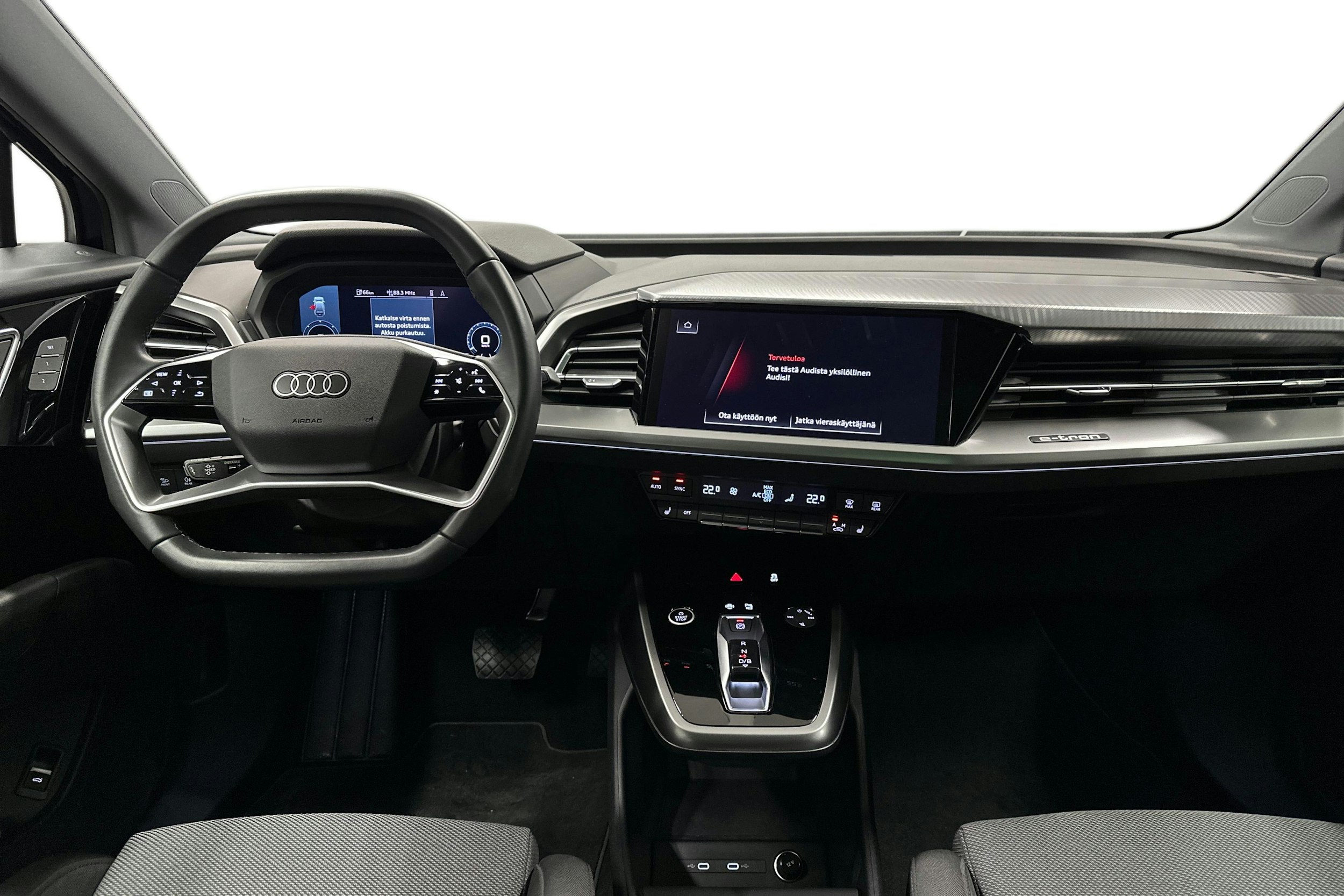 sininen Audi Q4 e-tron 2024 kuva 9.