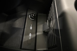 sininen Audi Q4 e-tron 2024 kuva 25.