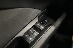 sininen Audi Q4 e-tron 2024 kuva 26.