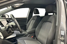 harmaa Audi Q4 e-tron 2024 kuva 6.