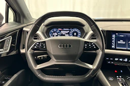 harmaa Audi Q4 e-tron 2024 kuva 12.