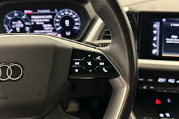 harmaa Audi Q4 e-tron 2024 kuva 14.