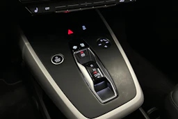 harmaa Audi Q4 e-tron 2024 kuva 16.