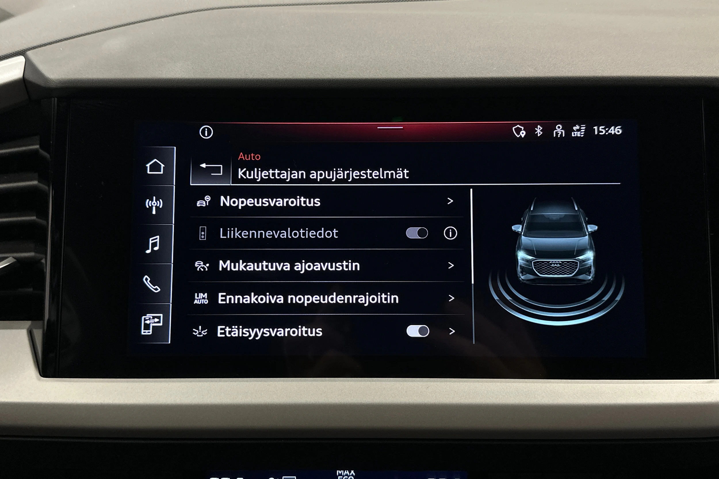 harmaa Audi Q4 e-tron 2024 kuva 19.