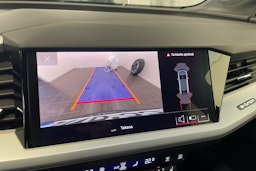 musta Audi Q4 e-tron 2024 kuva 21.