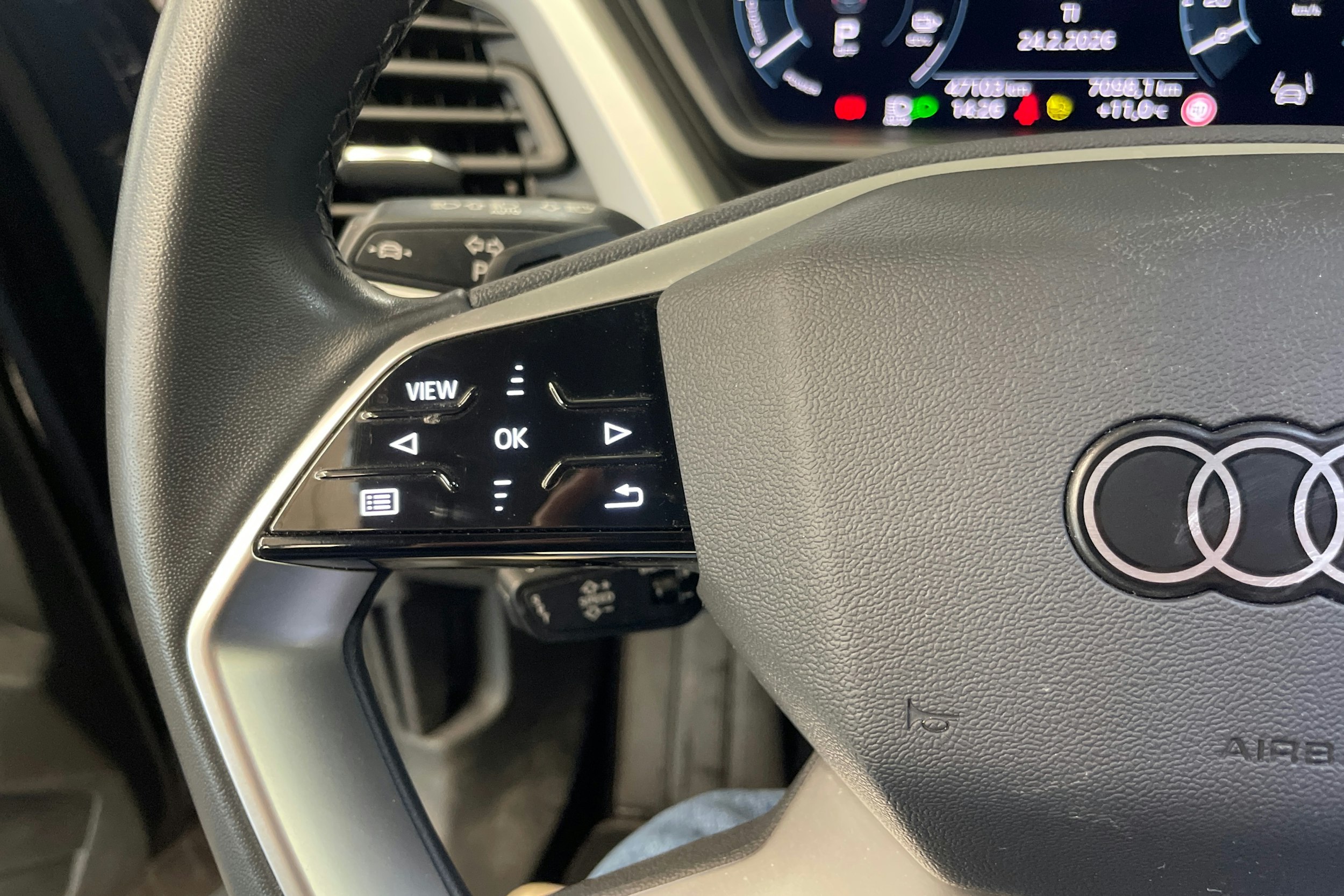 musta Audi Q4 e-tron 2024 kuva 22.