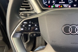 musta Audi Q4 e-tron 2024 kuva 22.