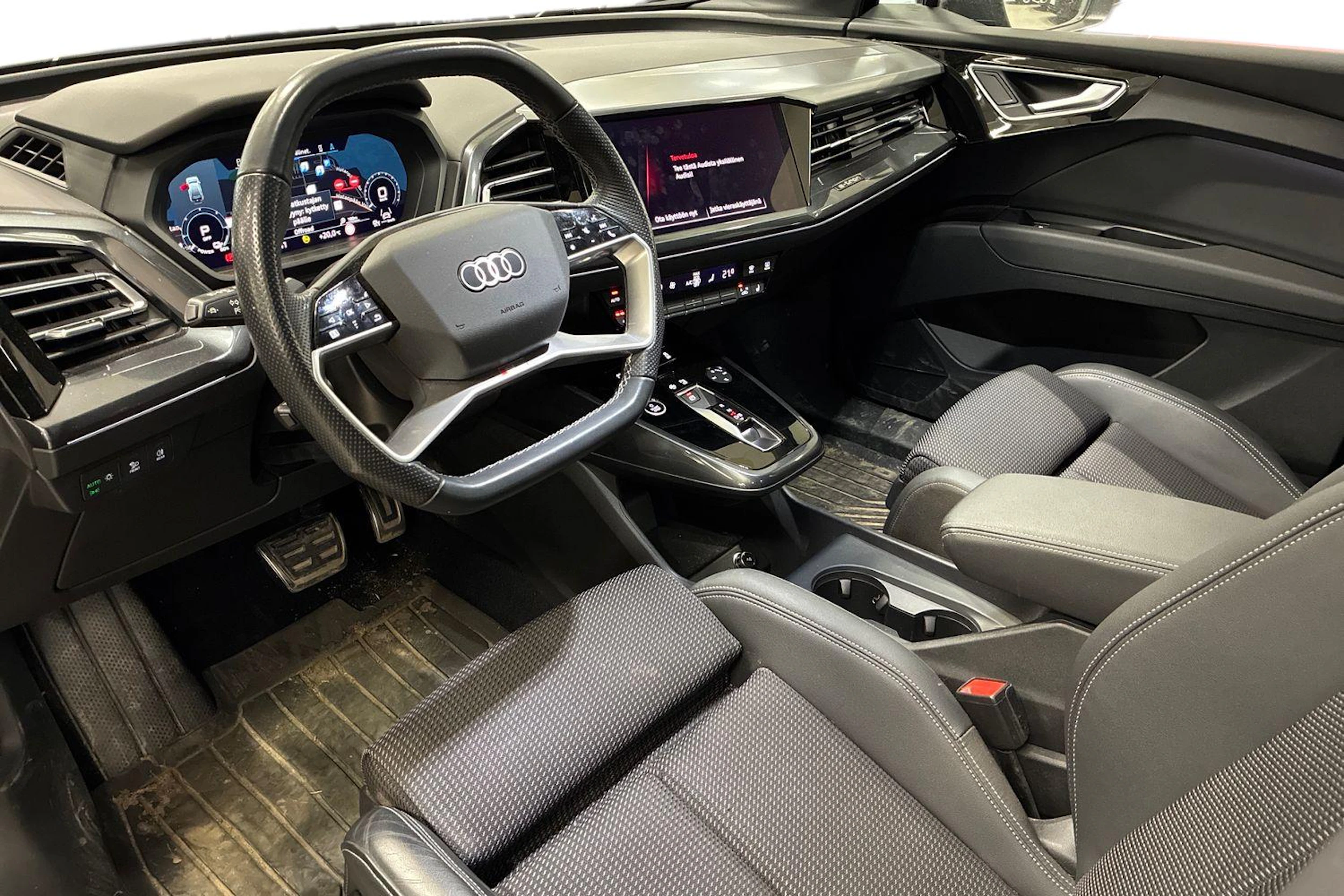 vihreä Audi Q4 e-tron 2024 kuva 3.