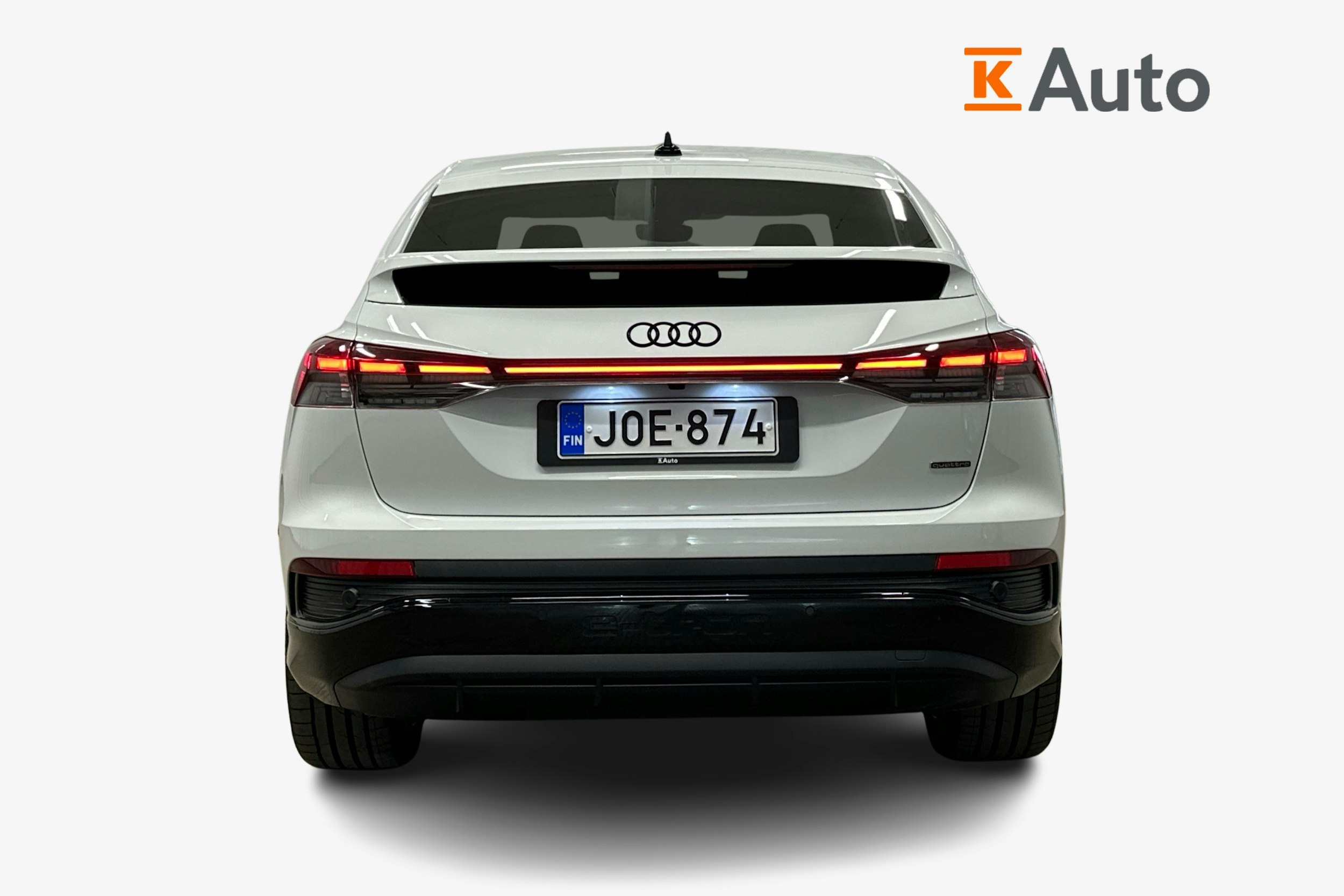 valkoinen Audi Q4 e-tron 2024 kuva 3.