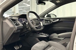 valkoinen Audi Q4 e-tron 2024 kuva 6.