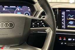 valkoinen Audi Q4 e-tron 2024 kuva 11.