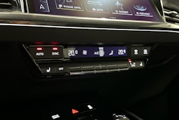 valkoinen Audi Q4 e-tron 2024 kuva 20.
