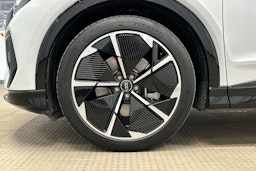 valkoinen Audi Q4 e-tron 2024 kuva 28.