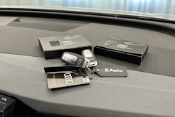 valkoinen Audi Q4 e-tron 2024 kuva 30.
