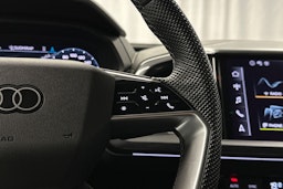 musta Audi Q4 e-tron 2024 kuva 13.