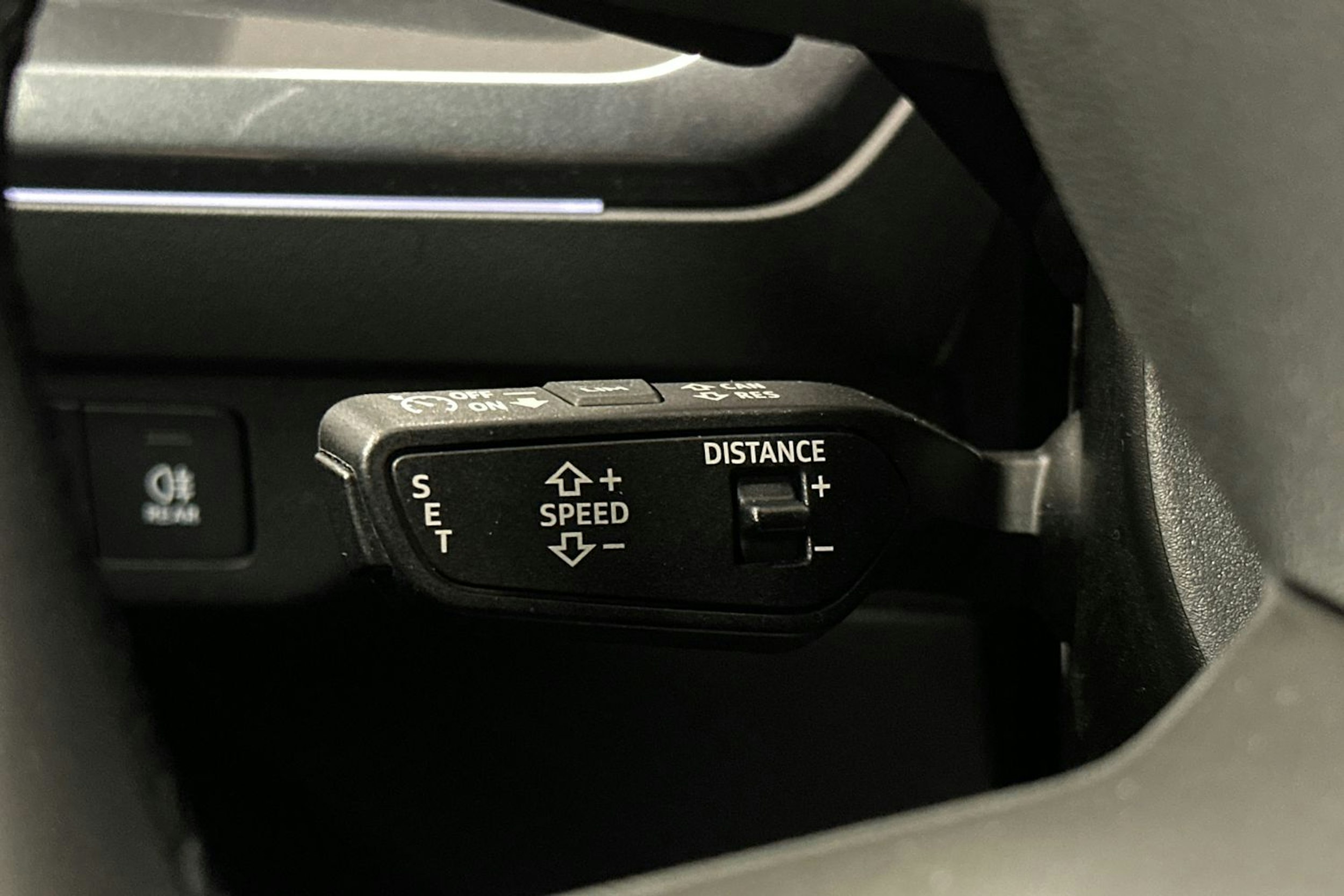 musta Audi Q4 e-tron 2024 kuva 14.
