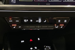 musta Audi Q4 e-tron 2024 kuva 17.