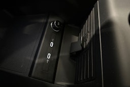 musta Audi Q4 e-tron 2024 kuva 18.