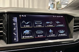 musta Audi Q4 e-tron 2024 kuva 21.
