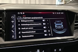 musta Audi Q4 e-tron 2024 kuva 24.