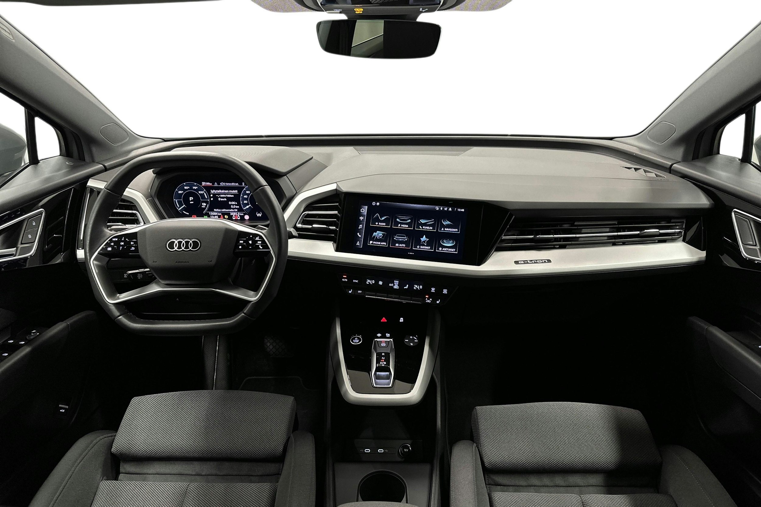 harmaa Audi Q4 e-tron 2024 kuva 7.